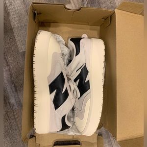 Men’s Size 9 New Balance CT302